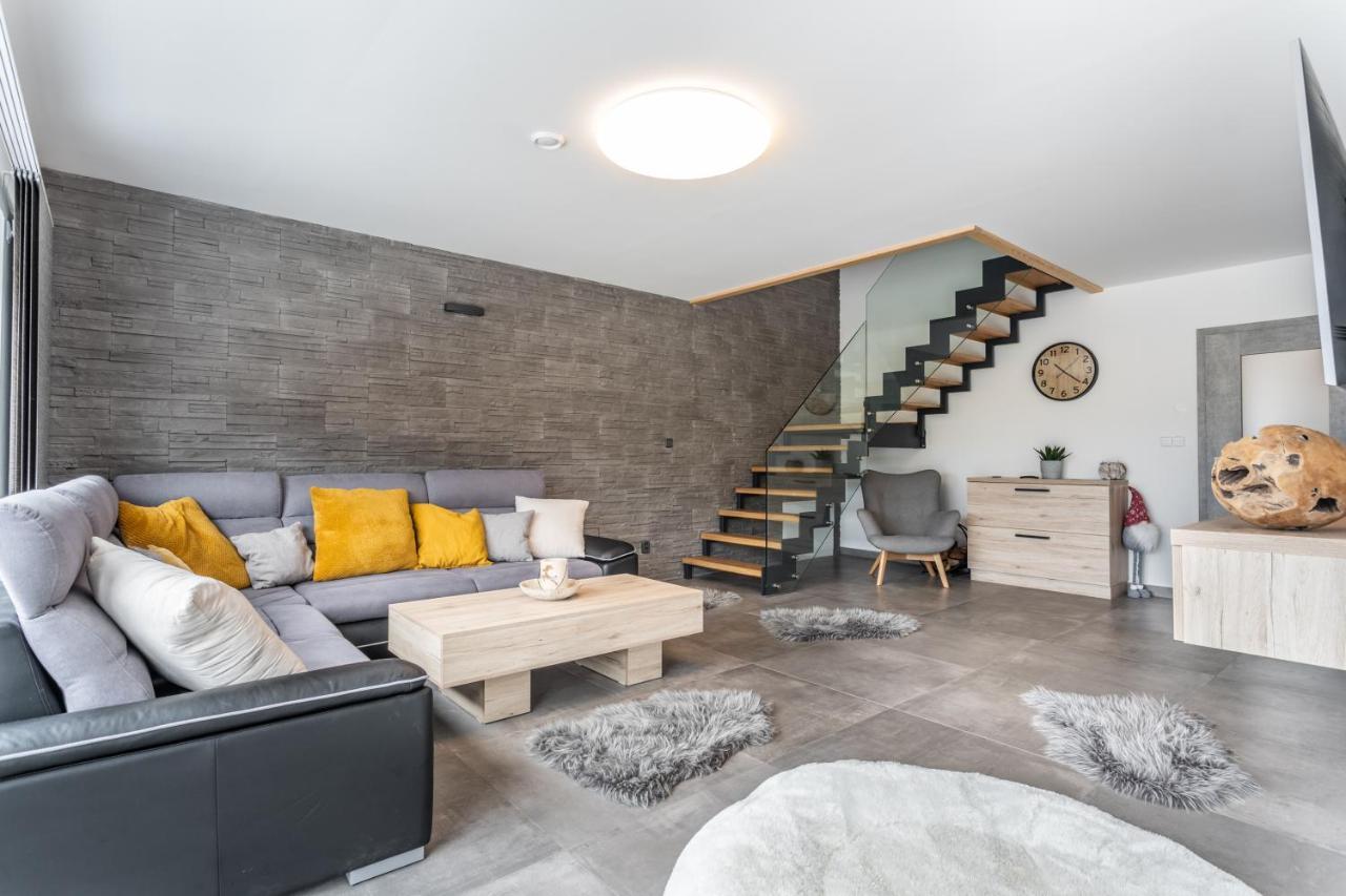 Apartman Sonnenberg - Klinovec โลชนา โปด กลิโนฟเซม ภายนอก รูปภาพ